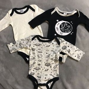 Baby Kiss gender neutral onesies